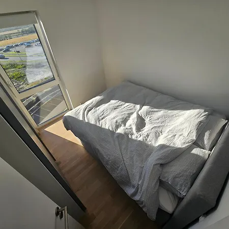 Lovely 1-bedroom With Parking Spot *